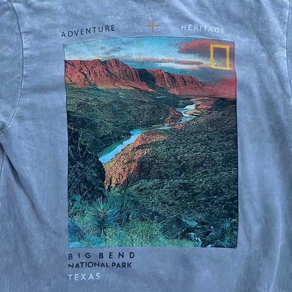 Vintage Grey National Geographic Crewneck - Picture 3 of 4